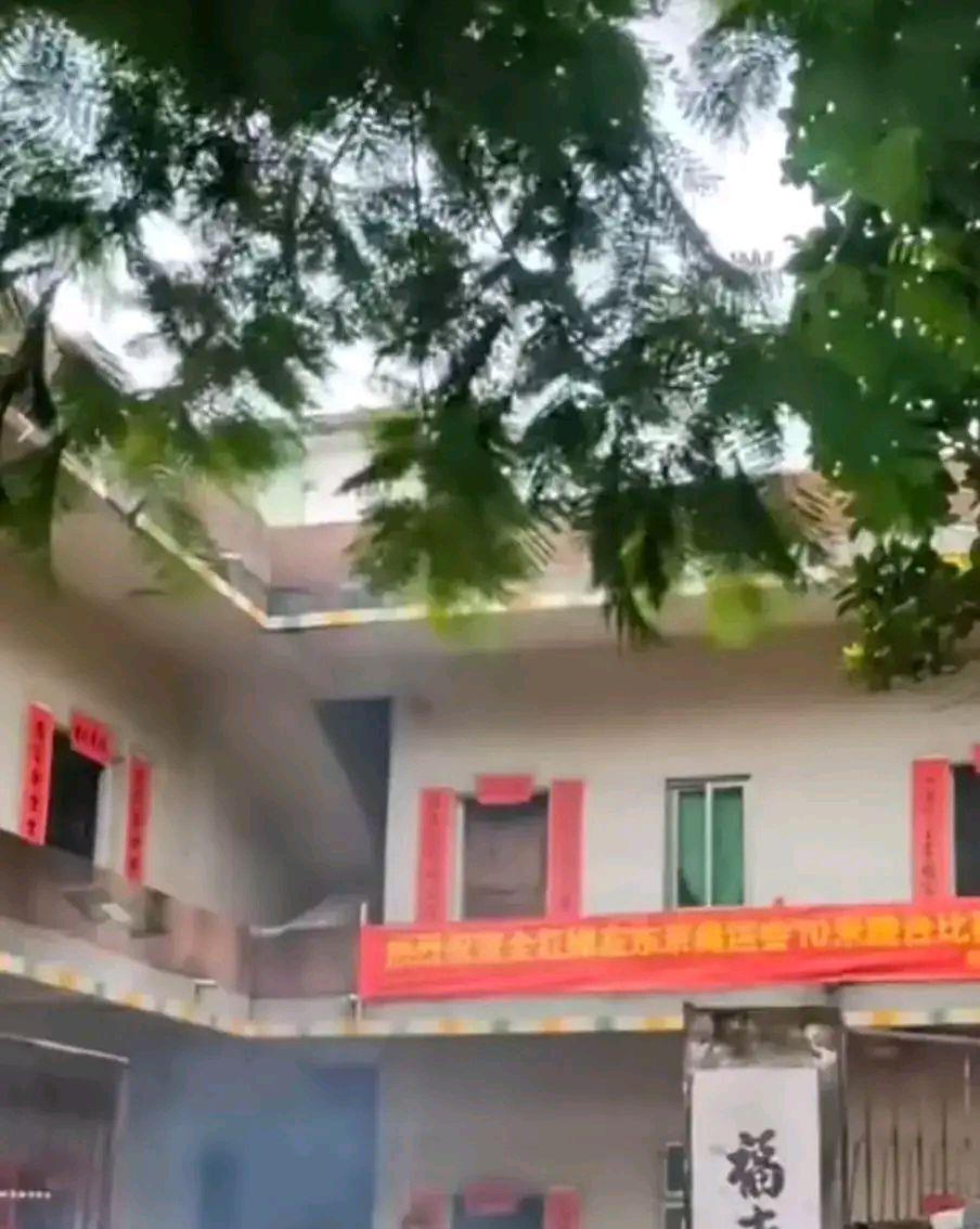 全红婵|家都是借的，奥运冠军全红婵，这才是她的家，你有什么资格不努力