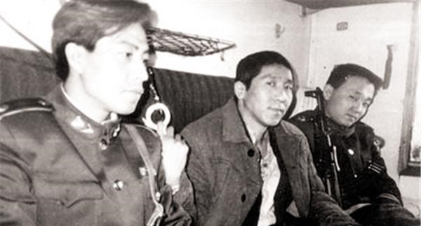 阳光语言矫正说|惊动中外的中俄列车劫案：4伙劫匪轮流洗劫车厢，18年后悉数落网