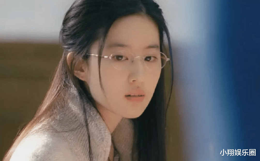 刘亦菲|刘亦菲长得非常漂亮，且条件这么好，为何至今嫁不出去