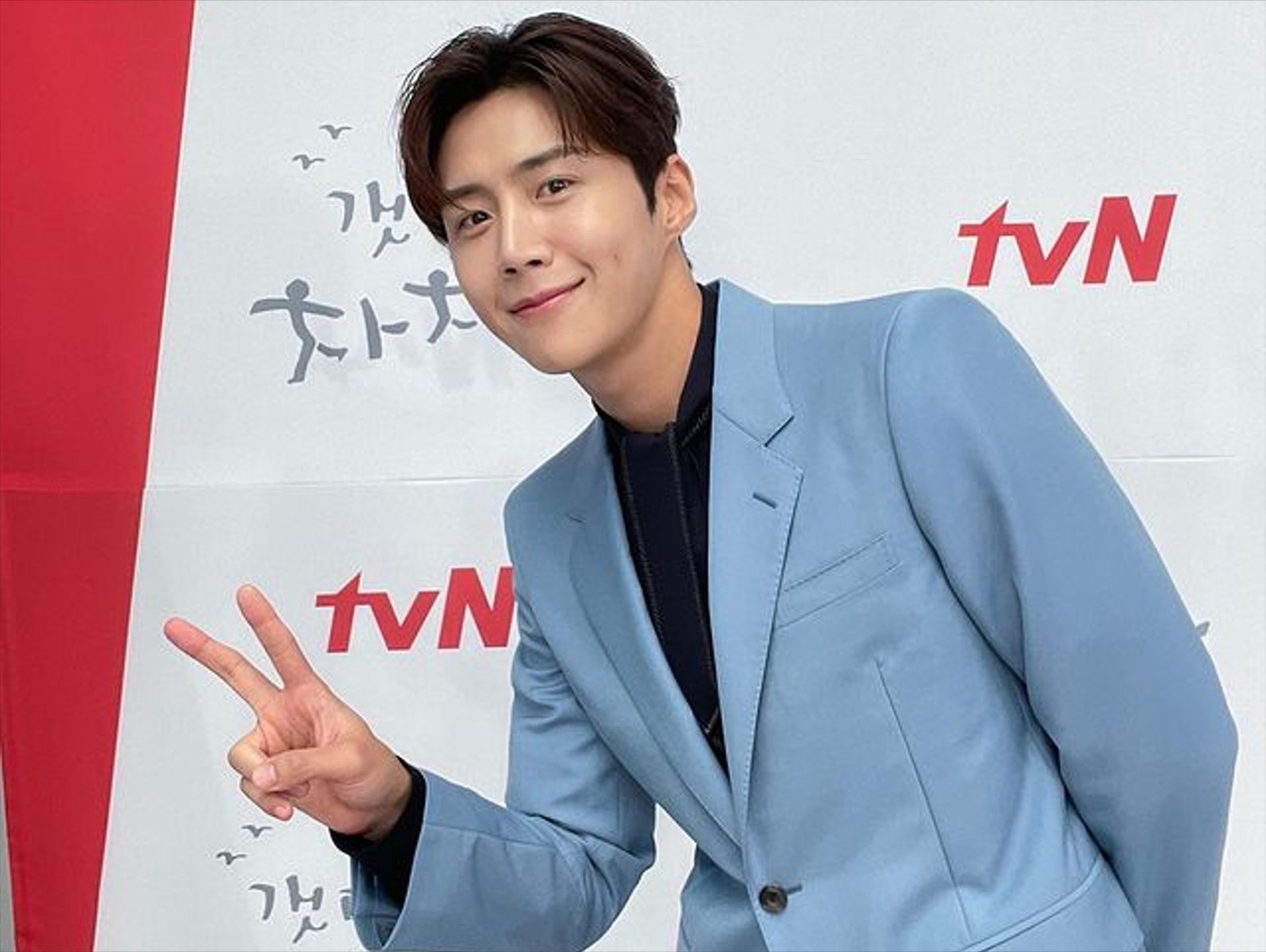 金宣虎|金宣虎私生活风波后，时隔45天首次复工，精神状态不错