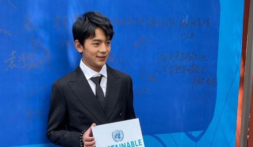 Ala的陪伴|丁真的颜值真不是盖的，纯天然的帅气，笑起来好治愈