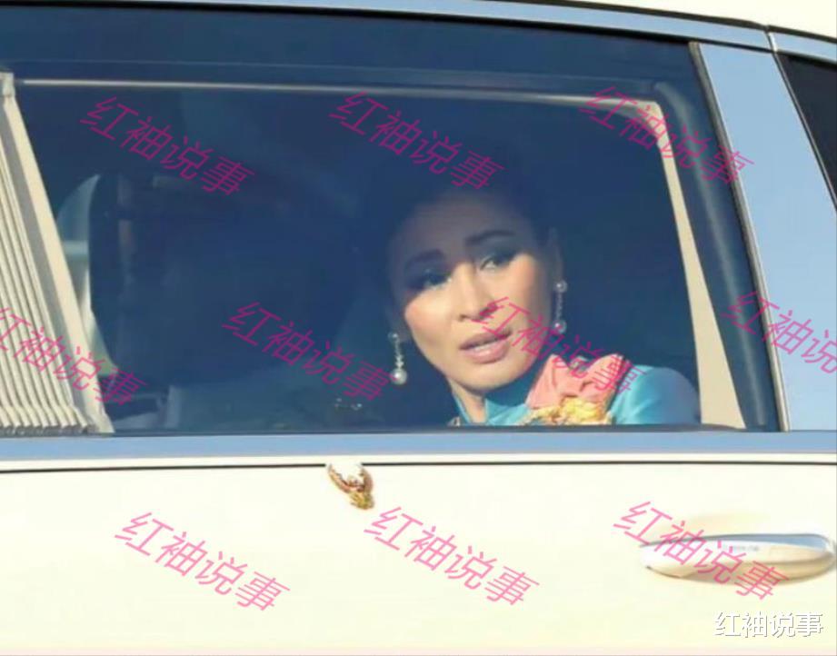 红袖说事 苏提达王后有盼头了！抱娃公务照被泰王转发，有望认下7岁幼子