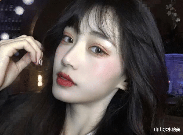 乔碧萝殿下|翻车3年后，乔碧萝减肥成功，晒“大眼萌妹照”引网友大赞