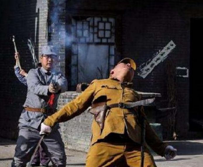 杨磊|4年演了6000多次鬼子，横店鬼子专业户，日本人都找他请教演技