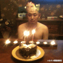 |“钓鱼被咬了，不过钓到了一条招财龙鱼，不亏..”