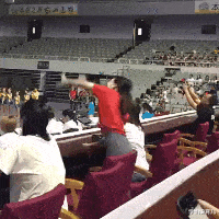 学姐说育儿|神回复：挑战全网！恕我直言，没人能驾驭这件衣服，但最后我输了