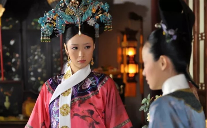 母亲的战争|甄嬛传：难怪沈眉庄死前戴着一只手镯，甄嬛读懂后，感到寒心