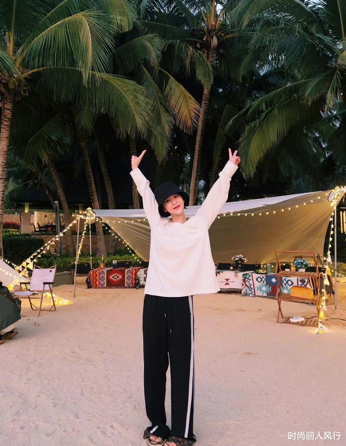 刘玉翠|杨紫越来越美了!近照曝光穿休闲装更亮眼,怼脸自拍都能美回巅峰