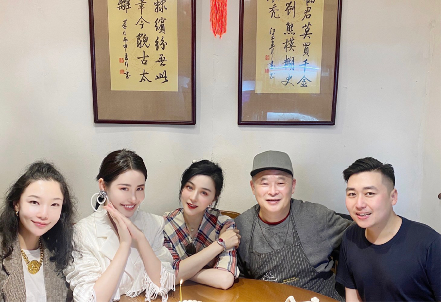 范冰冰|美颜滤镜下的范冰冰真丑,尖嘴猴腮显得刻薄,真不如原相机好看