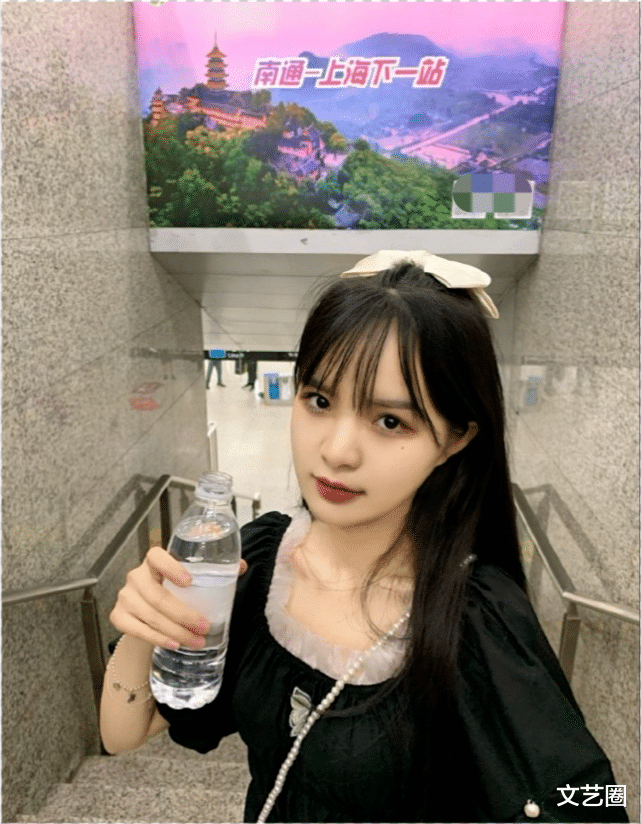 |47岁网红七阿姨与小鲜肉约会，网友：如果知道是47岁估计会崩溃