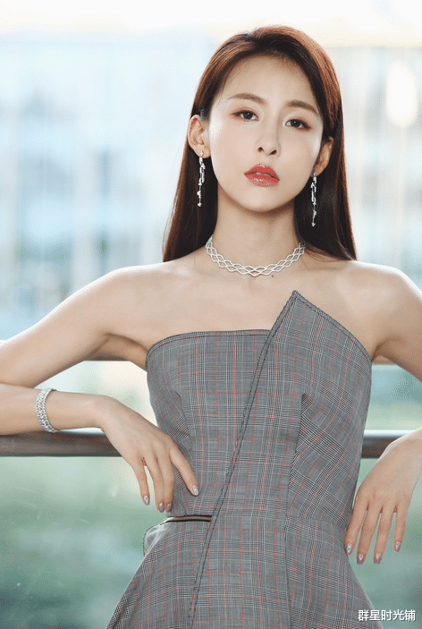 贾青|曾经有望成为“国民女神”的贾青，如何把一手好牌打得稀烂