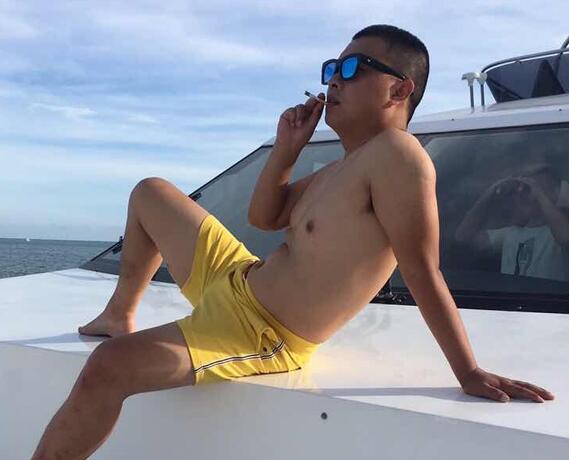 马洪涛|网红马洪涛个人简历身价多少亿元 和小沈龙pk事件有剧本？