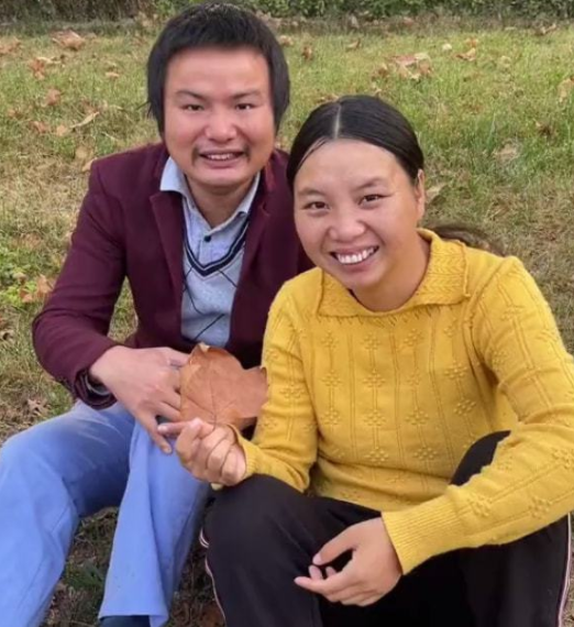 鞠婧祎|牛爱芳更新视频掉粉3万，唱情歌被吐槽油腻，网友：编不下去了？