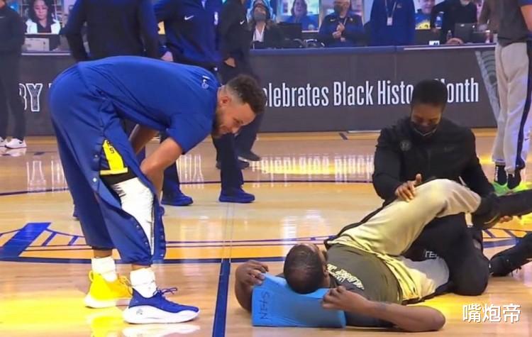 勇士队|库里连砍10分！一人完胜篮网三大巨头，杜兰特8中2狂打铁突然迷失