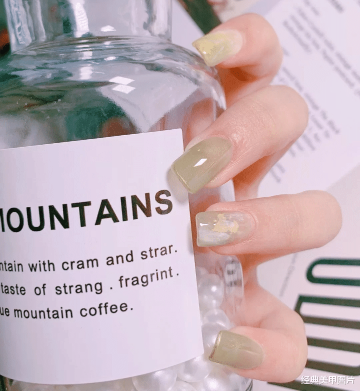 发型|春日小清新奶绿色美甲，可爱又清爽，小仙女入手不亏