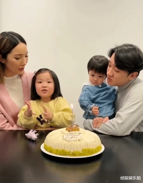 李亚男|李亚男为王祖蓝庆生，大女儿小奶音唱生日歌，妹妹全程呆萌超可爱