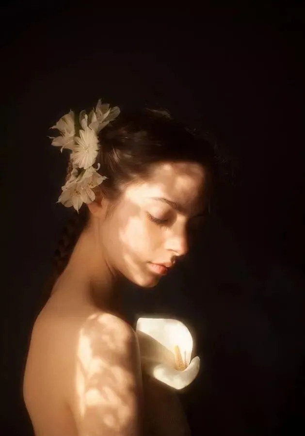 诚然命理|会晚婚的女人面相