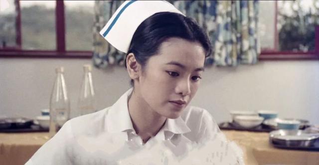 许鞍华|许鞍华的处女作，将香港“奇案”拍成B级片，女主角是赵雅芝