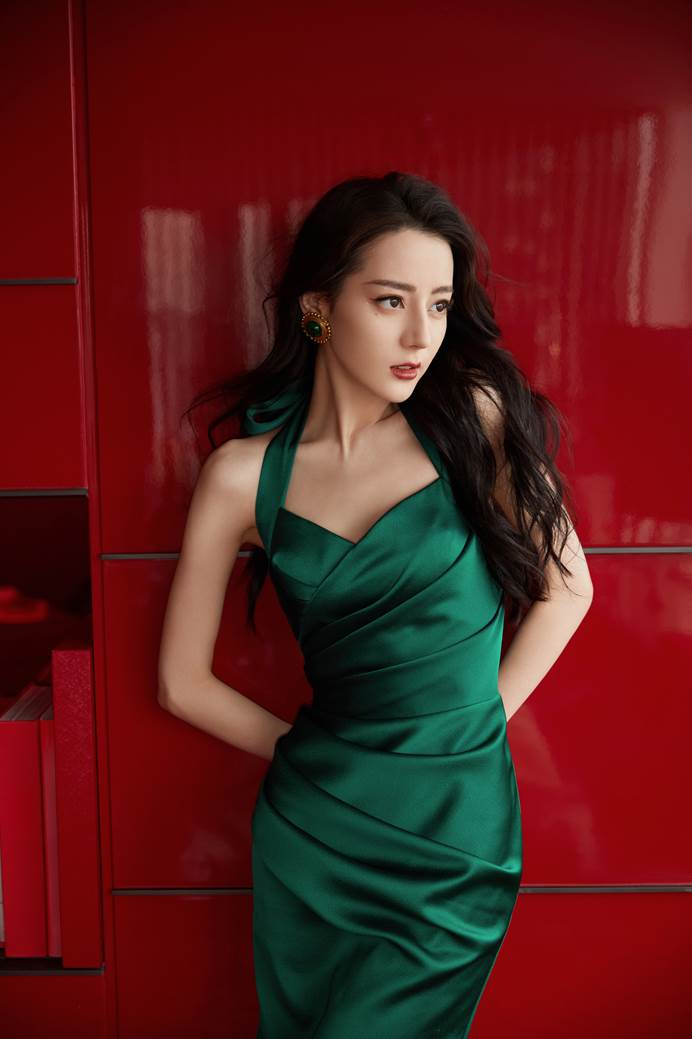 赵丽颖|明星父母的职业,赵丽颖父亲让人敬重,看到刘亦菲:不敢娶!