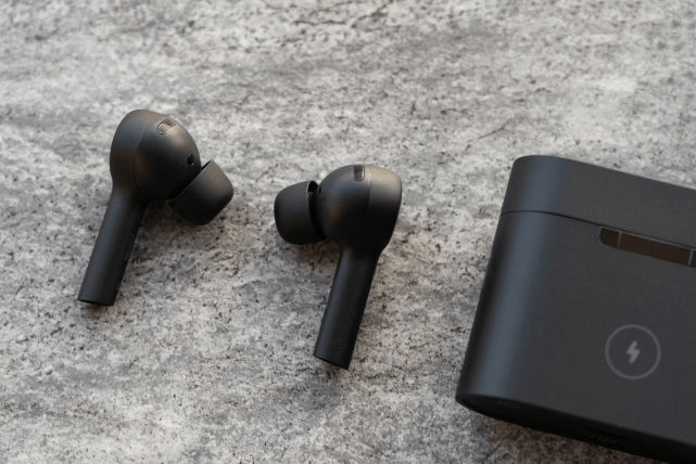 女神范时装达人|学生平价蓝牙耳机推荐：这五款堪称大学生购机首选！