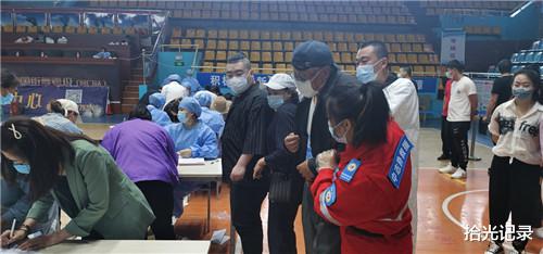 拾光記錄 “當志愿紅遇上醫護白”遼寧營口譜寫抗疫樂章