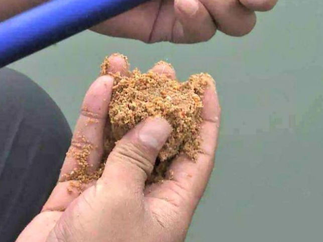 米饭|野钓经验谈之九 野钓鱼获看打窝 打窝也能打死窝