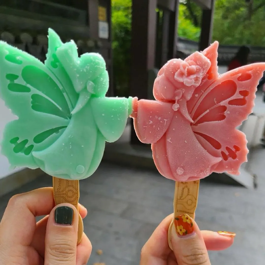 日本设计小站 三星堆雪糕出圈,掀起全国“雪糕文创大战”!各地脑洞大开,令人目不暇给!网友:眼睛和嘴,一起舒服了!