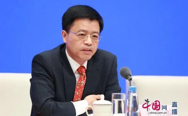 中国劳动保障报 支持劳动者提升职业技能，人社部将采取五项措施