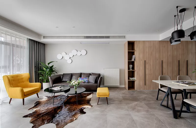 |140平的原木现代风，卫生间是亮点，壁龛的设计真的很方便