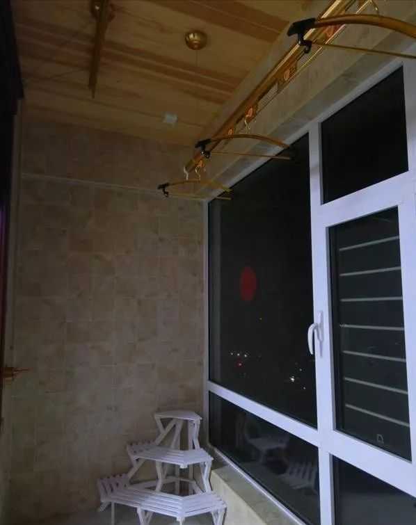 参观闺蜜的简欧宫廷风新房,玄关壁画好漂亮,餐厅展示柜太吓人