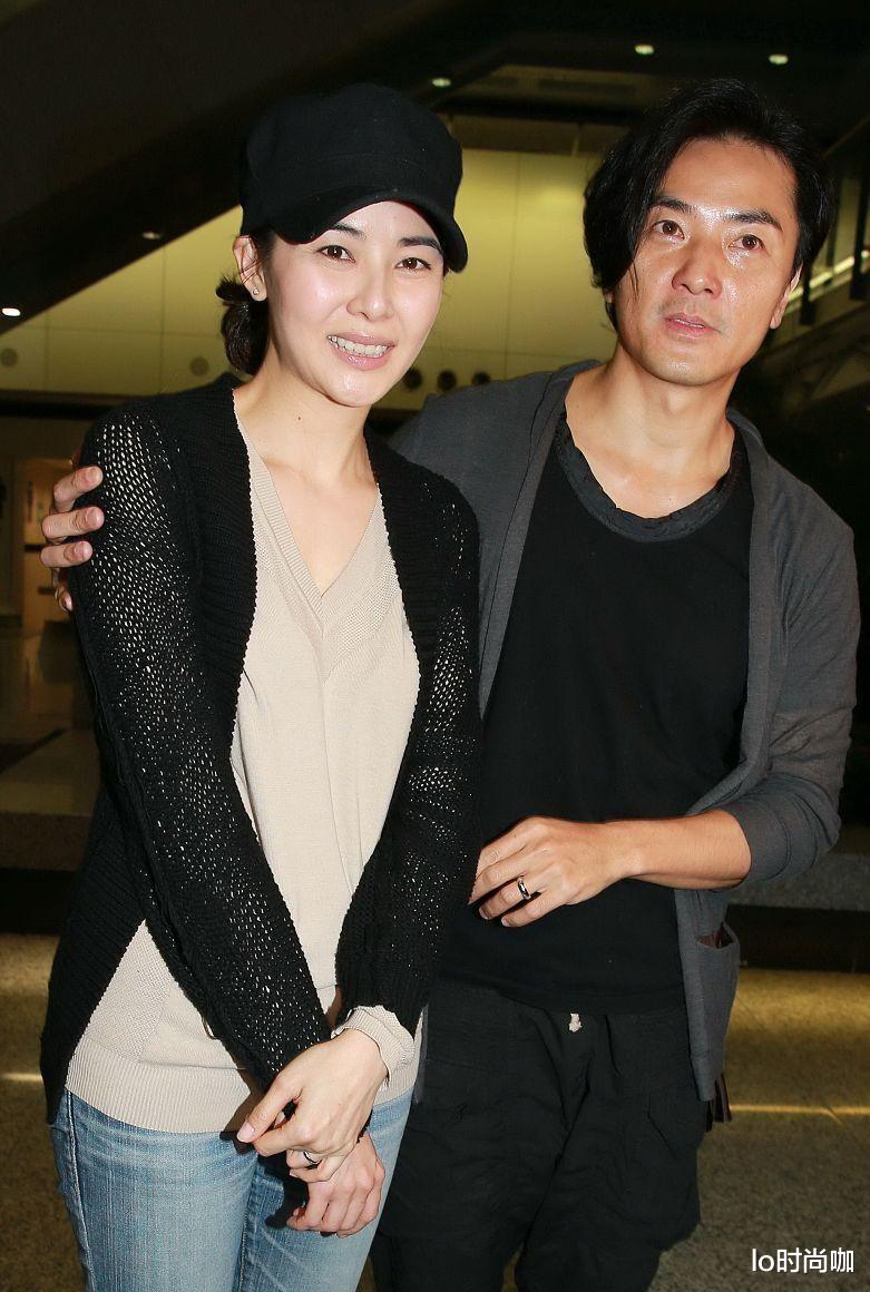 lo时尚咖|郑伊健“追星”大成功，和蝙蝠侠同框留念，童心未泯太可爱