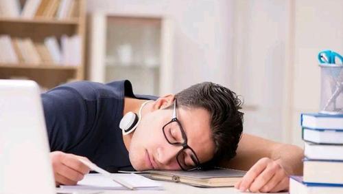 衰老|男性进入衰老期，2处会变大，2处会缩小，自查一下，希望你没有