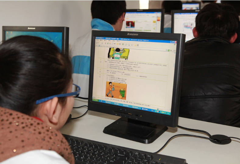 安妈育儿日|大学校园网能有多强？学生浏览网站被单独警告，本人：已“社死”