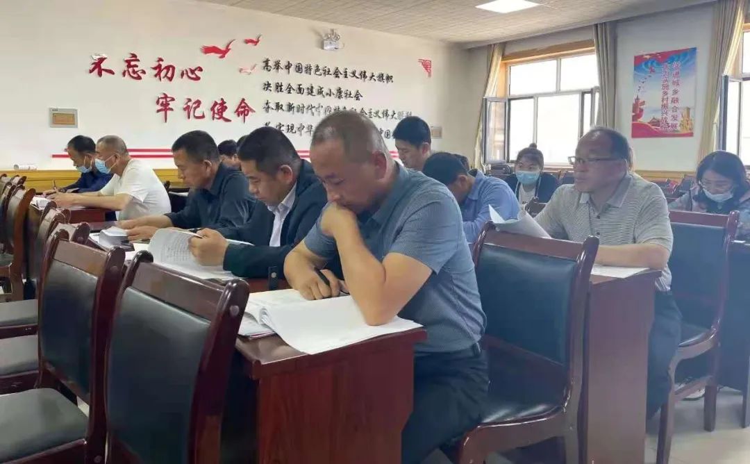 灵武市融媒体中心 城区街道办、东塔镇部署启动“导师帮带制”试点工作