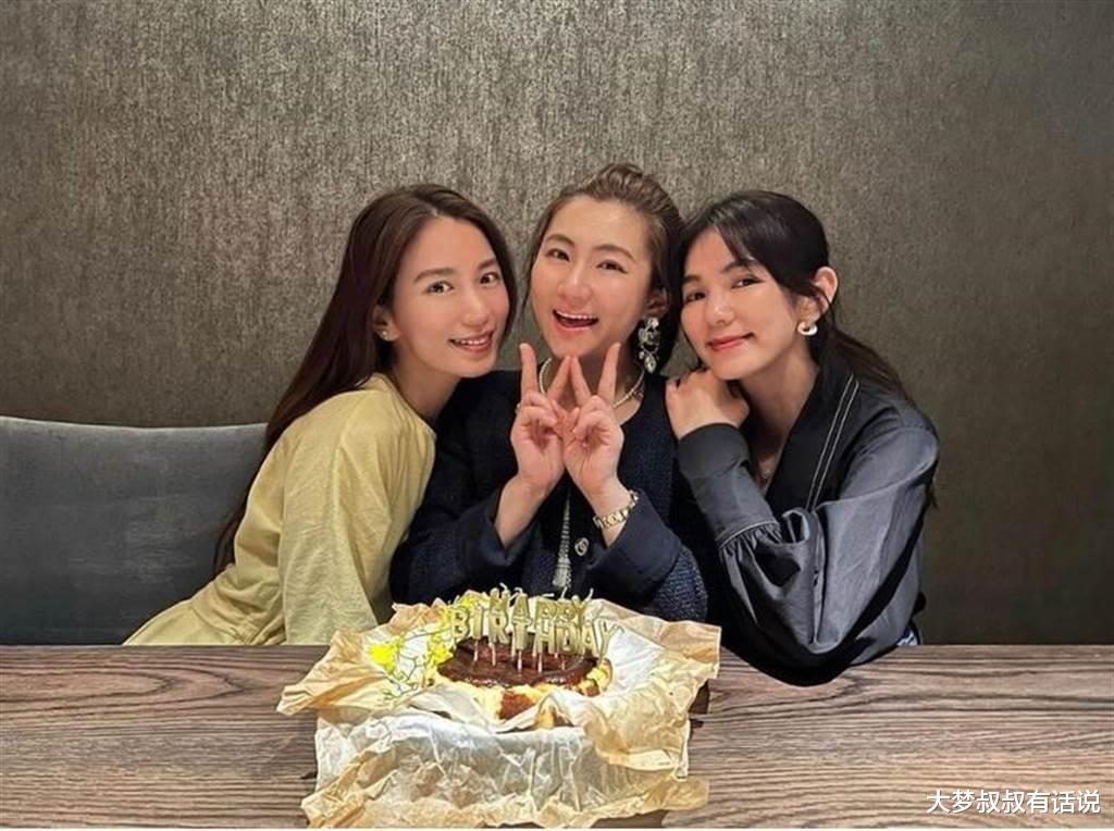 Selina|Selina迎40岁生日吃好吃满, Ella、Hebe陪环岛圆梦