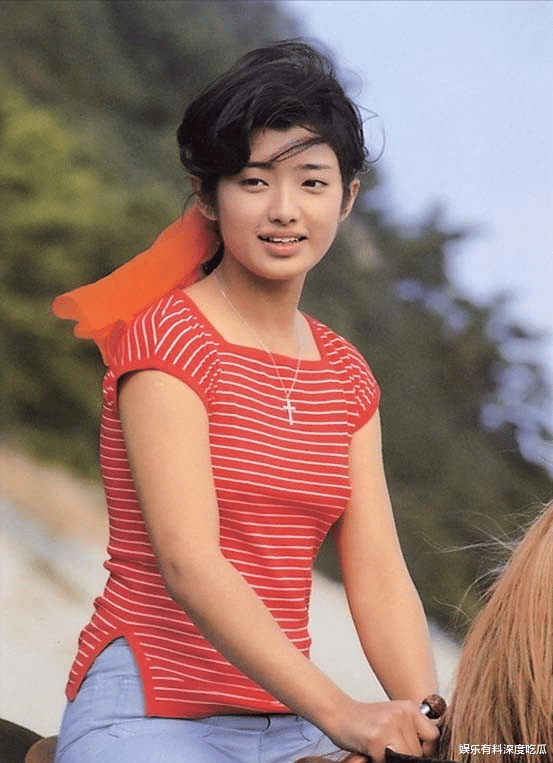 山口百惠|山口百惠：永远的女神！红遍整个亚洲却选择了隐退