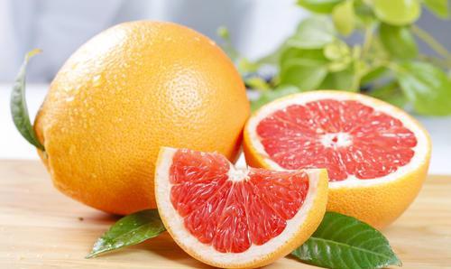 柚子|秋后吃柚子好处多，这4种人尽量少吃点，可别忽视