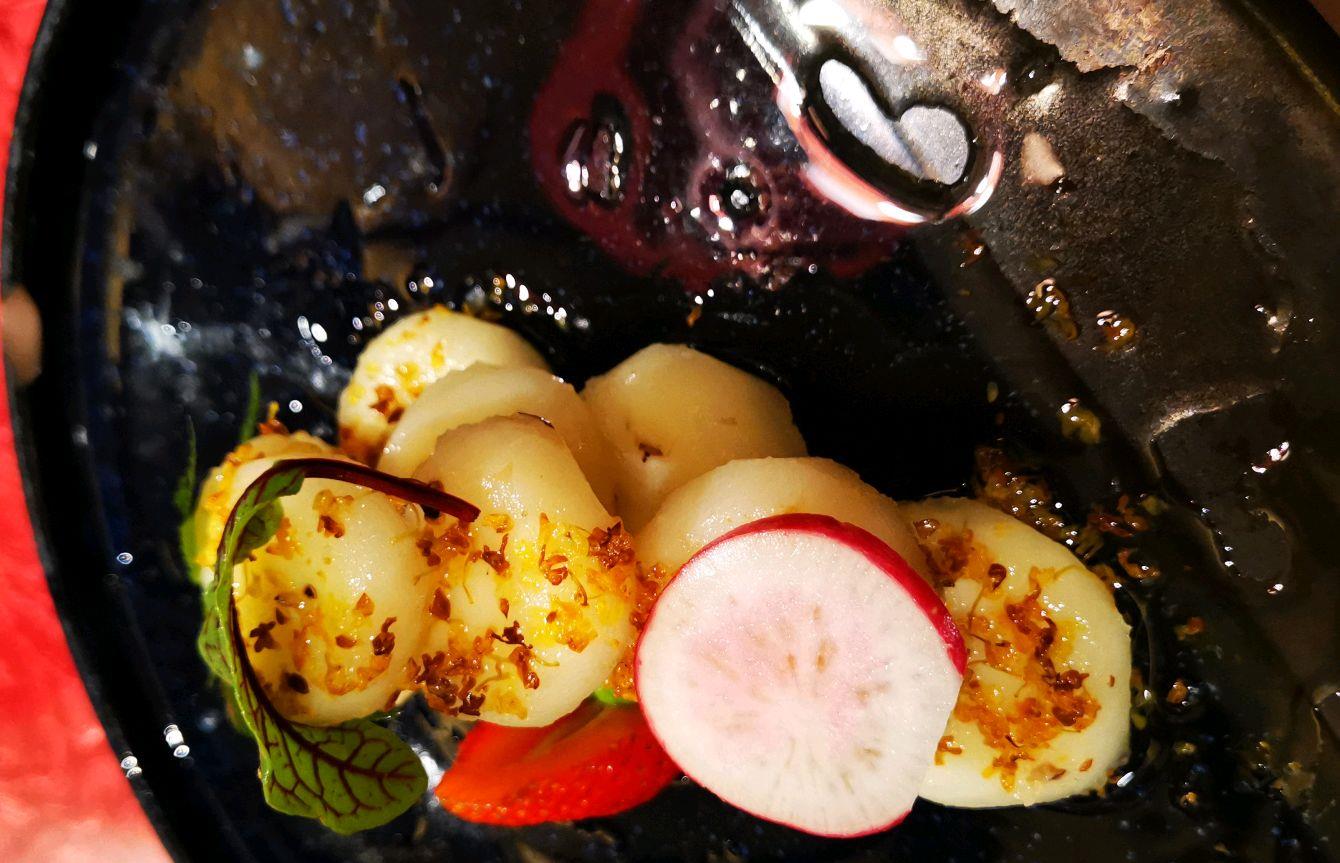 即兴的爱|#探店打卡#龙井路上茶人村。来杭州必吃餐厅首位。蝉联两届必吃榜