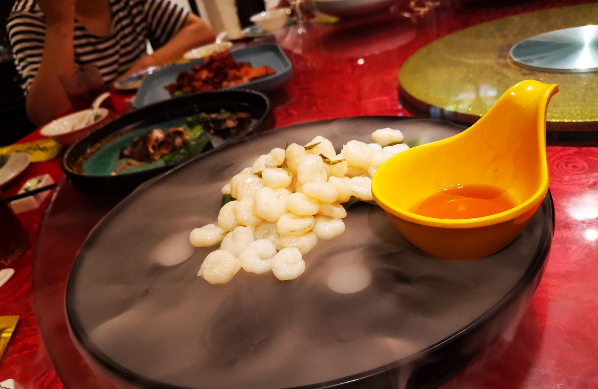 即兴的爱|#探店打卡#龙井路上茶人村。来杭州必吃餐厅首位。蝉联两届必吃榜