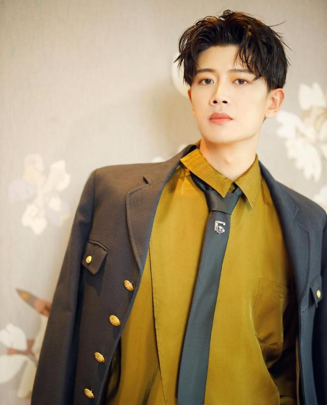 肖战|肖战、任嘉伦、王一博等九位艺人的娱乐看点，一起来看看吧