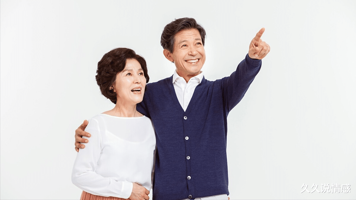 久久说情感|65岁大爷和40岁女人再婚后哭诉：她每天逼我合房，这不是要我命吗
