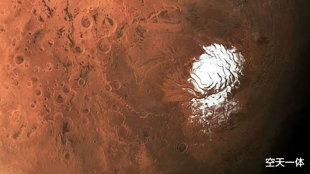 火星 火星表面有液态水吗，天问一号轰出个小水坑？云彩密集感觉要下雨