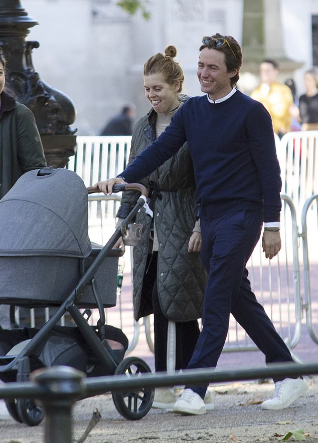 全球时尚风行 英国公主生完女儿三周后首次亮相！素颜出街瘦了好多，不坐月子？