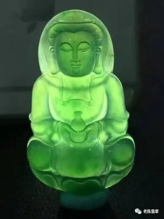 银行|知道玩翡翠需要注意的是些什么吗？