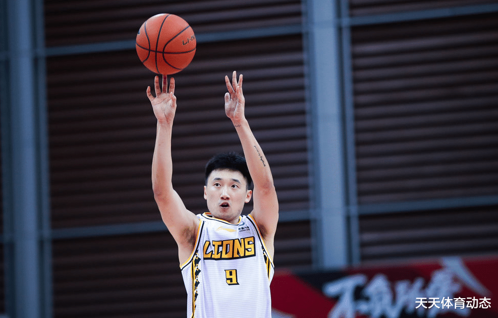 李春江|曝李春江父子都要離隊，兩人都已找到下家，CBA父子兵終要分開！