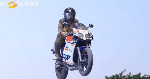 鹦鹉|侮辱观众智商的五毛特效：但凡上点心，都不至于做成这样