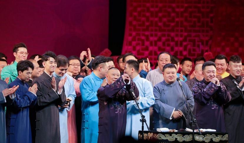 相声演员|德云社郭德纲师弟总结，相声演员换搭档的原因很多，头一条是分钱