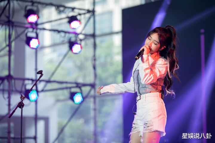 龙韬娱乐|龙韬娱乐签约3位新人，黄子韬发文祝贺，网曝未成年也是招生对象