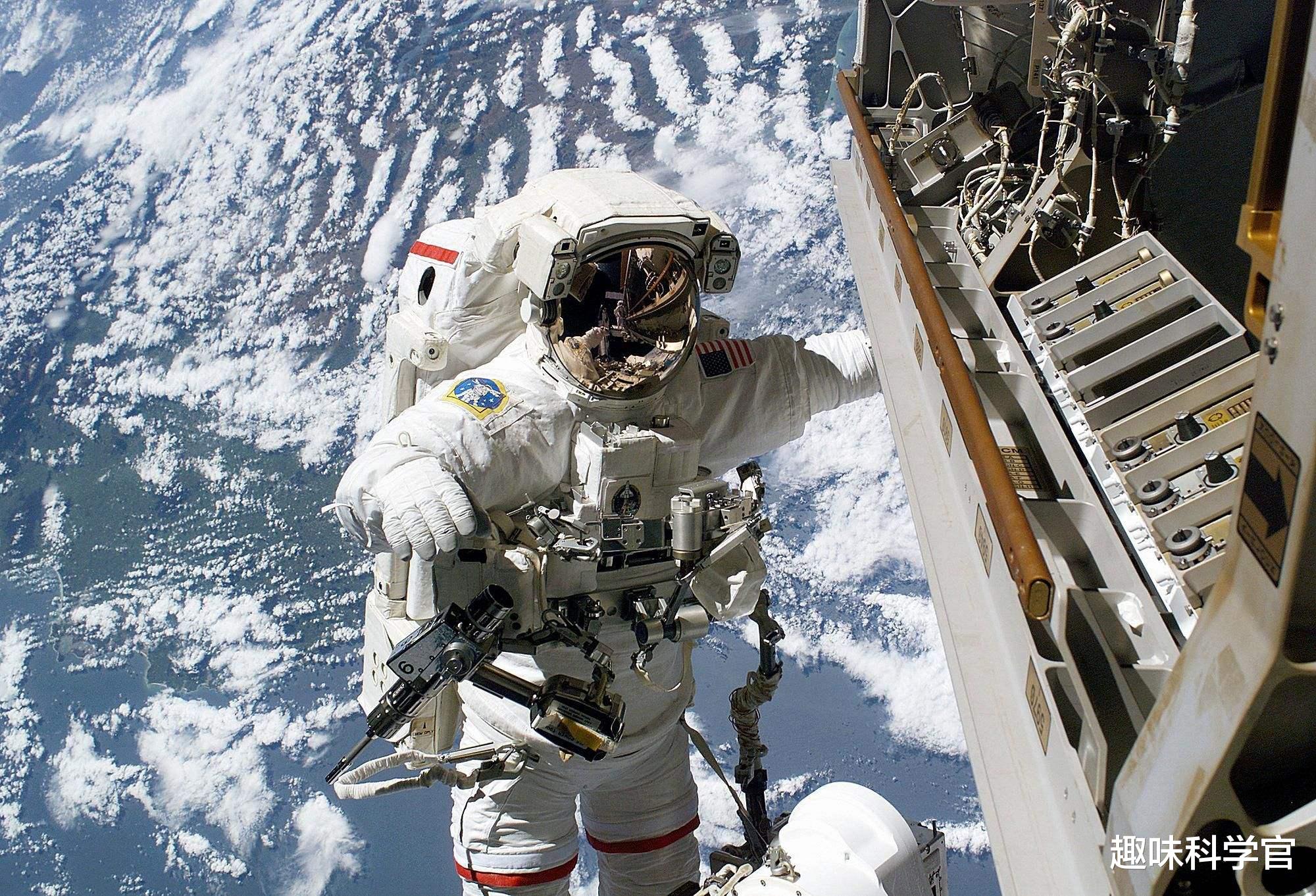 诺贝尔物理学奖 不穿宇航服进入太空会怎样？苏联宇航员40秒丧命，敲醒警钟！