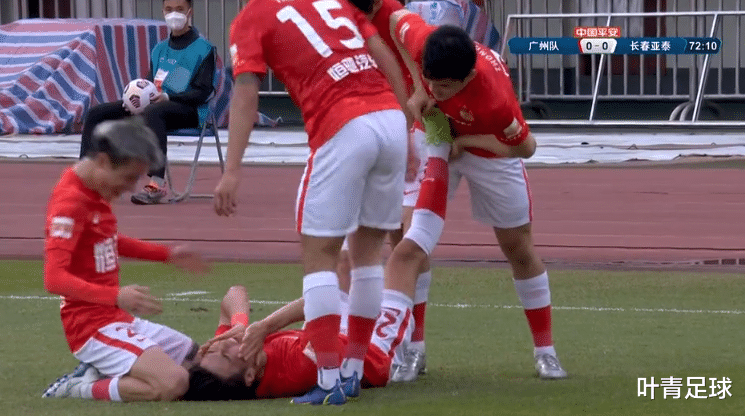 广州队|单刀+凌空斩，2-0！广州队锁定前3：青训爆发，打脸质疑者